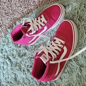 Vans hightop fuschia